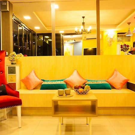 Le Clarita Aparthotel Bangkok Exterior photo